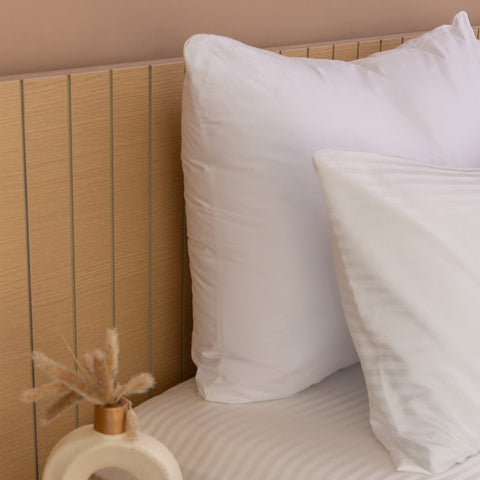 >Hotel Pillow Poly Down – 100% Soft Cotton – Size 60×80 cm